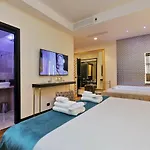 Duomo Luxury Design Apartment
